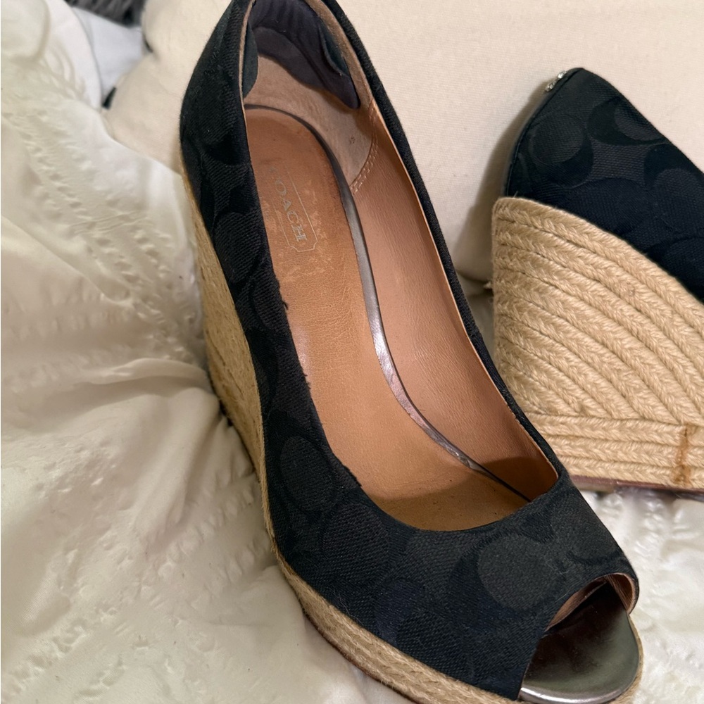 Coach Shoes Size 7 - Picture 5 of 10